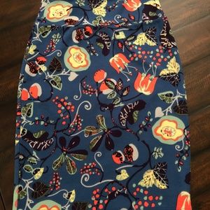 LuLaroe small cassie skirt